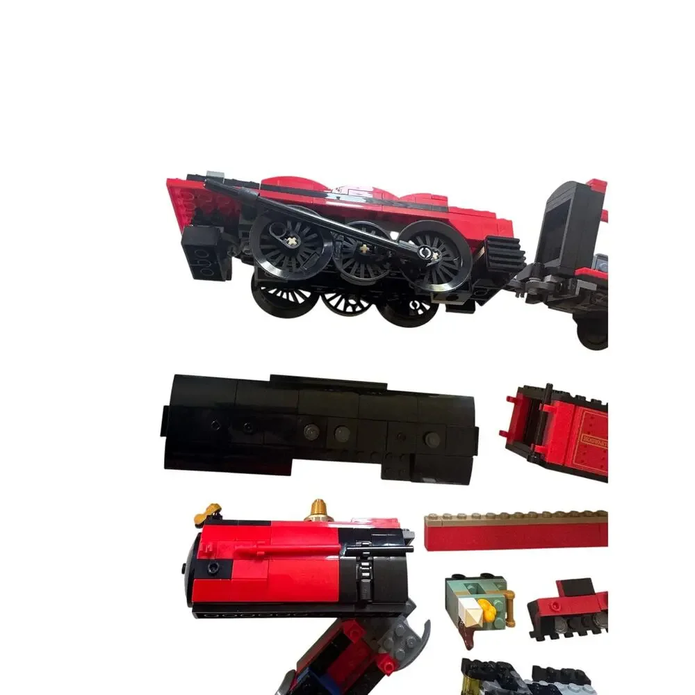 Lot of Harry Potter Hogwarts Express Incomplete Build Pieces AS PICTURED